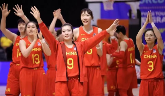 中国女篮方面：